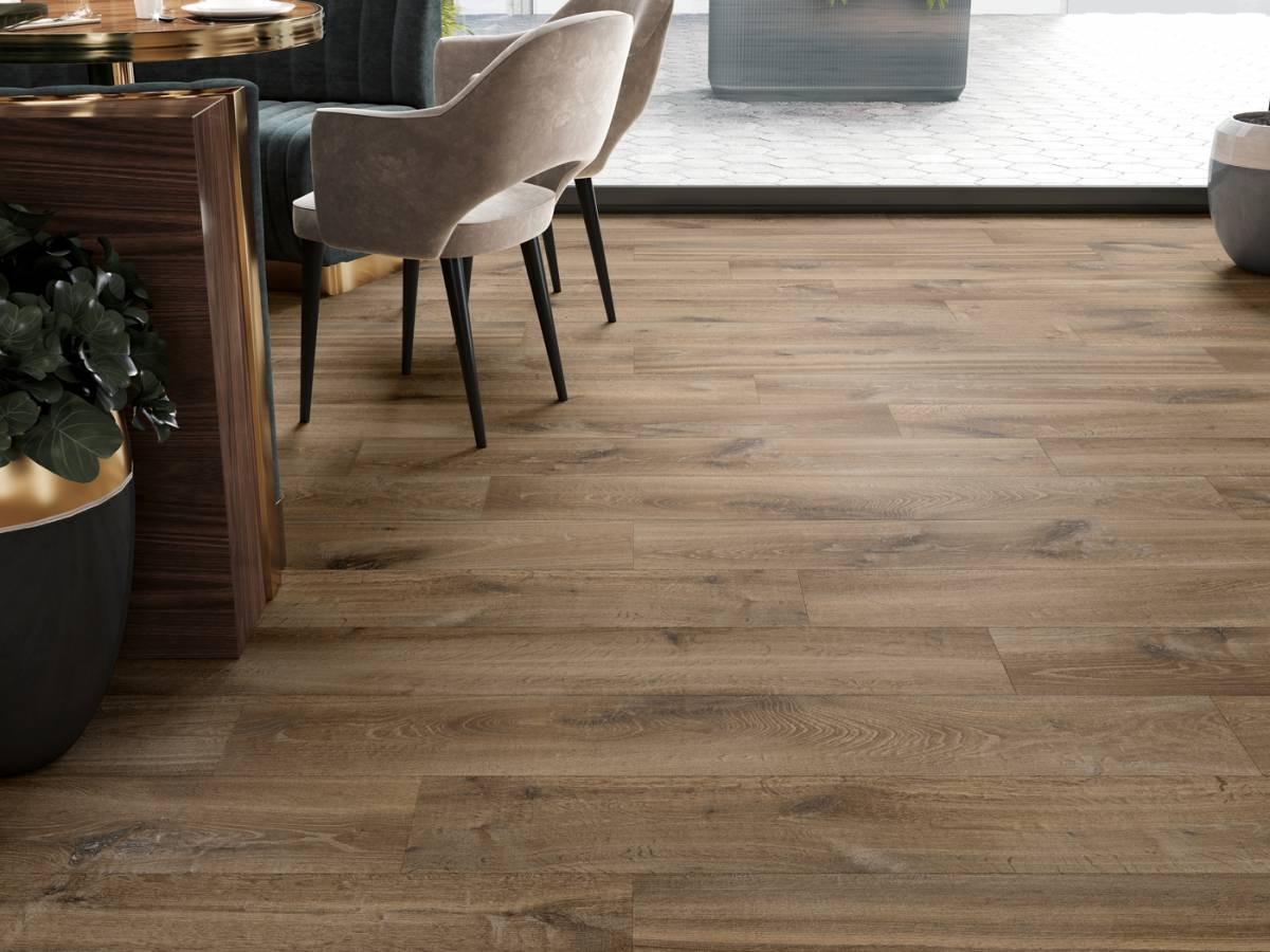 8 colores diferentes de suelos porcelánicos imitación madera - Keraben ...